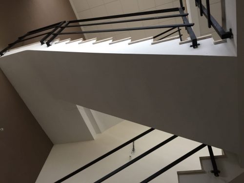 Restauración escalera de Mármol y pintura paredes