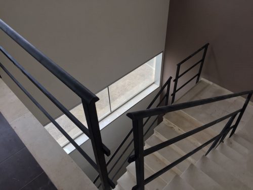 Restauración escalera de Mármol y pintura paredes